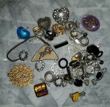 Costume jewellery accessories for sale  ASHFORD