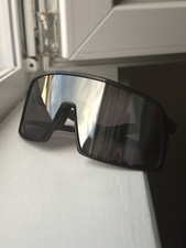 Oakley oo9406 0137 usato  Tarvisio