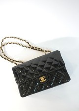 Bolsa Chanel Classic Flap Usada – Couro Patente Preto com Ferragens Douradas comprar usado  Enviando para Brazil
