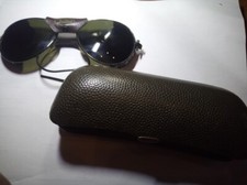 Ancienne lunettes soleil d'occasion  Guise