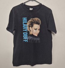 Camiseta vintage Hilary Duff Summer Tour 2005 tamanho P cantora e atriz americana comprar usado Camiseta vintage Hilary Duff Summer Tour 2005 tamanho P cantora e atriz americana comprar usado  Enviando para Brazil