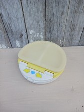 Usado, 1990 Fisher Price prato de alimentação para bebês com tampa vintage amarelo/branco micro-ondas  comprar usado  Enviando para Brazil