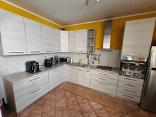 Cucina angolare colore usato  Lesmo