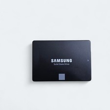 Unidade de Estado Sólido Interna (SSD) SAMSUNG 850 EVO 2.5" 500GB SATA III 3D NAND 🔥 comprar usado  Enviando para Brazil