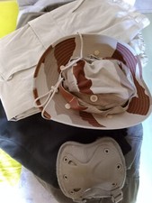 Pantalon militaire beige d'occasion  Bozel
