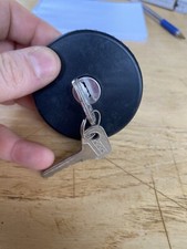 Tappo serbatoio auto usato  Casalecchio di Reno