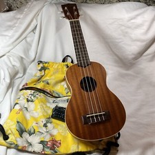 Ukulele de mogno brilhante Kala KA-S com bolsa de flores amarela e afinador feito no Havaí comprar usado  Enviando para Brazil