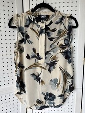 Dkny women small for sale  Grand Isle