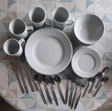 Set plates dishes for sale  SWADLINCOTE