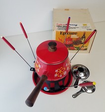 Conjunto de fondue de porcelana vermelha Epicure vintage 1972 com garfos, queimador e caixa MCM, usado comprar usado  Enviando para Brazil