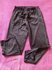 Pantaloni sportivi uomo usato  Racale