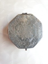 Amulette argent repoussé d'occasion  Villefranche-sur-Mer