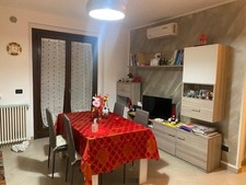 Tavolo bianco mobile usato  Pescara