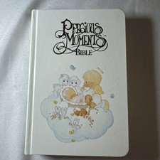 Holy Bible, New King James Version: Precious Moments Baby Bible White Leather, usado comprar usado  Enviando para Brazil