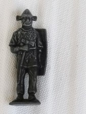 Soldatini kinder metallo usato Soldatini kinder metallo usato  Spigno Saturnia