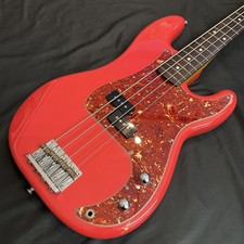 Usado Squier da Fender Classic Vibe '60s Precision Bass Jazz Bass Precision Bass  comprar usado Usado Squier da Fender Classic Vibe '60s Precision Bass Jazz Bass Precision Bass  comprar usado  Enviando para Brazil