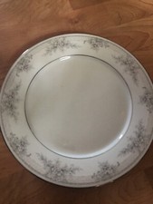 CONJUNTO DE OITO PRATOS DE JANTAR NORITAKE LEGENDARY SWEET LEILANI comprar usado CONJUNTO DE OITO PRATOS DE JANTAR NORITAKE LEGENDARY SWEET LEILANI comprar usado  Enviando para Brazil
