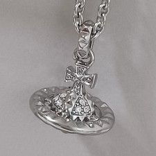Vivienne westwood collier d'occasion  Saint-Ciers-sur-Gironde