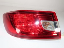 Feu arrière gauche d'occasion Feu arrière gauche d'occasion  Seclin