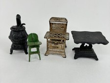 Vintage Miniatura Ferro Fundido Móveis para Casa de Bonecas Mesa Cadeira Alta Fogão comprar usado  Enviando para Brazil