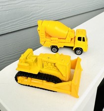 Maisto yellow construction for sale  Colorado Springs