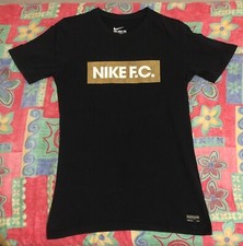 t shirt nike uomo usato t shirt nike uomo usato Italia