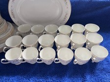 Dinner set service for sale  LITTLEHAMPTON