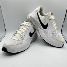 Nike shoes men for sale  Chapel Hill