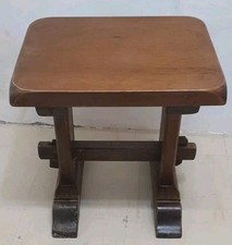 Sgabello legno massiccio usato  Alcamo