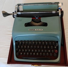 Olivetti macchina scrivere usato  Castelnuovo Don Bosco