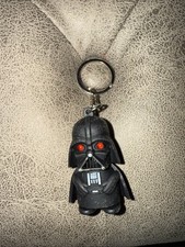 Chaveiro Star Wars Darth Vader.  Olhos iluminam e fazem sons. comprar usado  Enviando para Brazil