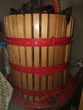 Torchio per vendemmia usato  Luzzi