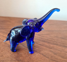 Estatueta de vidro arte azul elefante vintage década de 1960 comprar usado Estatueta de vidro arte azul elefante vintage década de 1960 comprar usado  Enviando para Brazil