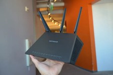 Router gaming netgear usato  Cona