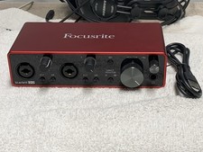 Focusrite Scarlett 2i2 3ª Geração Interface de Áudio USB 2 Canais Nunca Usado!! comprar usado  Enviando para Brazil