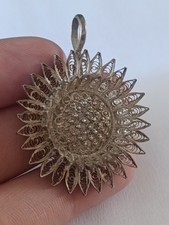 Pendentif marguerite tournesol d'occasion  Frejus