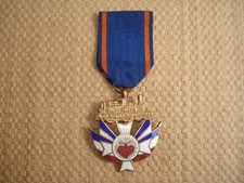 Medal enamelled old d'occasion  Expédié en Belgium