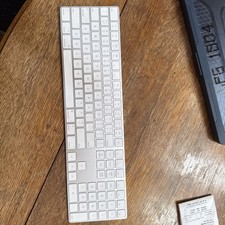 Teclado Apple Magic com teclado numérico: Bluetooth sem fio recarregável. A1843 comprar usado  Enviando para Brazil