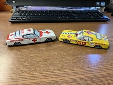 Two vintage tin for sale  Midlothian