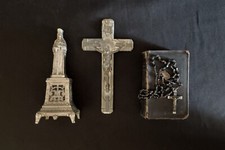 Lot 4 objets d'occasion  Roussillon