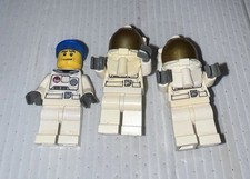 Lot figurines lego d'occasion  Verneuil-l'Étang