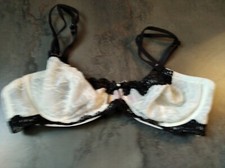 Soutien gorge crème d'occasion  Aiguillon