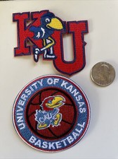 Usado, (2) KU Kansas Jayhawks Vintage Bordado Ferro em Patches lote 3" comprar usado  Enviando para Brazil