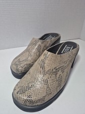Sapatos femininos Bass pele de cobra falsa tamanho 8, slip on com saltos de 2 polegadas. Nunca usado  comprar usado  Enviando para Brazil
