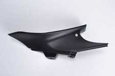 Owiewka boczna prawa HONDA CBR 125 R JC50 2011-2016 na sprzedaż  PL