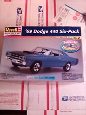 Revell 1969 Dodge 440 Six Pack 1/25 comprar usado  Enviando para Brazil