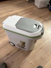Conteneur croquettes 35l d'occasion  Bohain-en-Vermandois