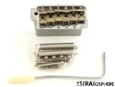 Usado, Fender USA Custom Shop Strat Pro 2025 relíquia TREMOLO + ARM Strat. comprar usado  Enviando para Brazil