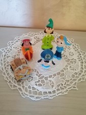 Set personaggi kinder usato  Avella