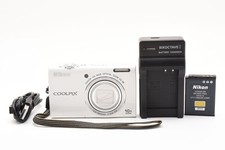 Quasi nuovo nikon usato  Spedire a Italy